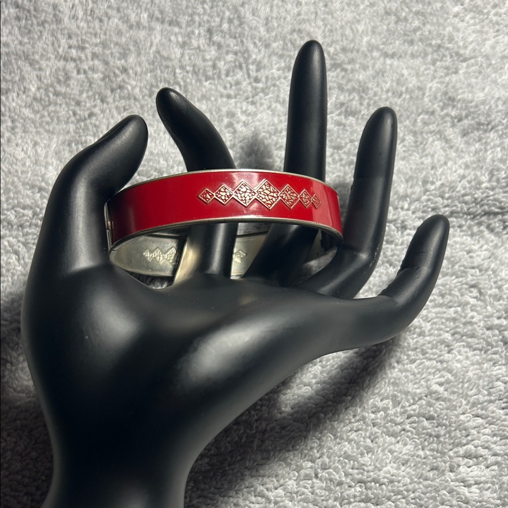 VTG Enameled Red and Silver Women's Bracelet- expandable about 6.5”